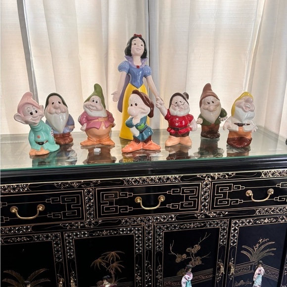 Rare Vintage Walt Disney's
Snow White The Seven Dwarfs
X Large Ceramic Figurine - Picture 12 of 17